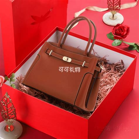 订亲买什么礼物好最新素材