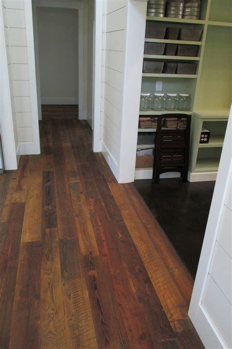 Barn Wood – Priceless Wood