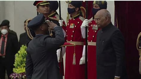 President awards Vir Chakra to Abhinandan Varthaman