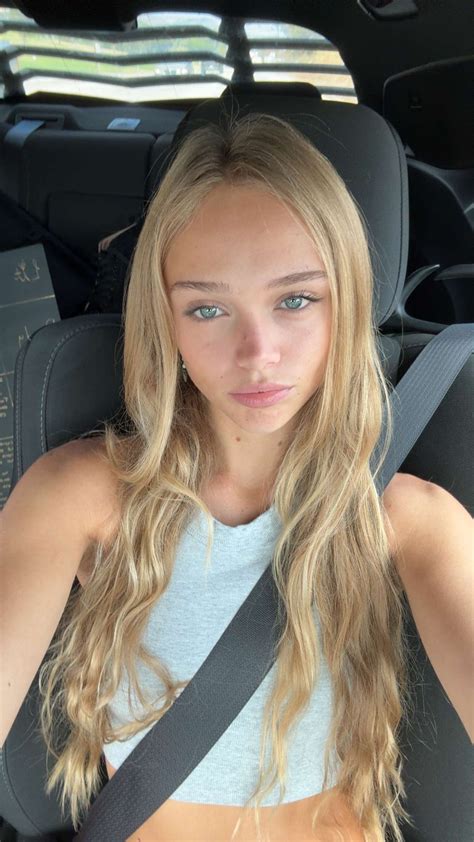 Sexy Kyla Dodds Bikini Photos – Barnorama