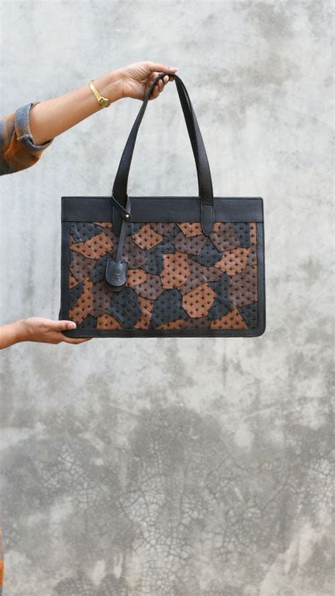 We Make Beautiful Bags – Chiaroscuro