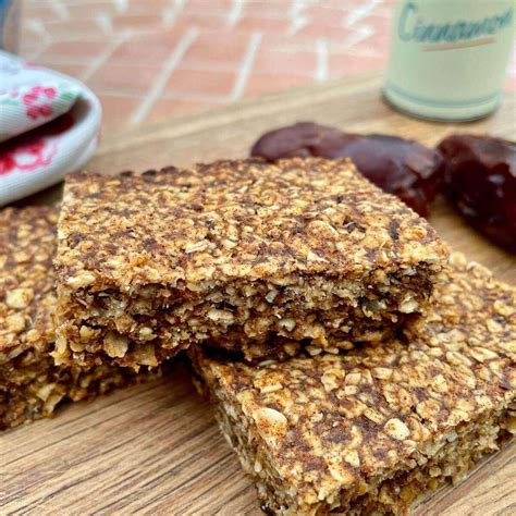Healthy Date Flapjacks - Cinnamon and Kale