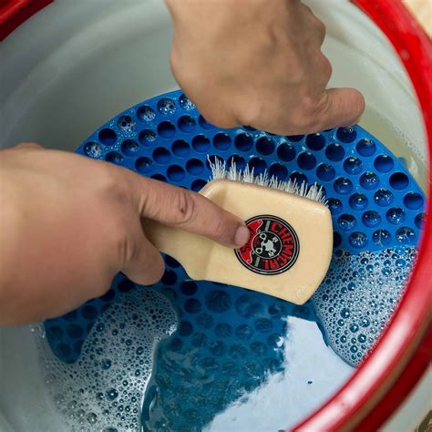 Chemical Guys CWS_103 Fabric Clean Carpet and Upholstery Shampoo and ...