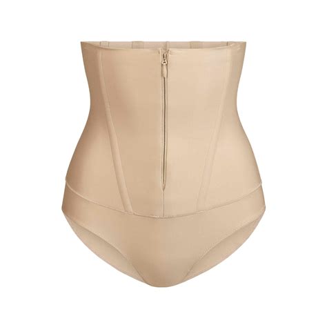 Skims Shapewear Where to Buy 的图像结果
