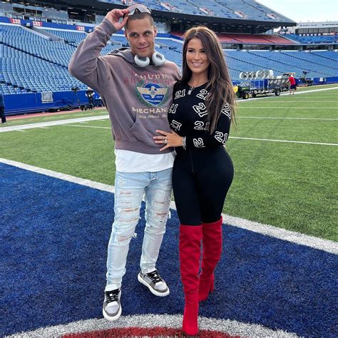 Rachel Bush steals the show at Bills home opener as fans claim Jordan Poyer is 'still winning ...