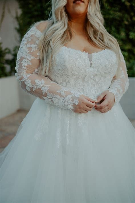 Mimi's Bridal | Wedding Dresses