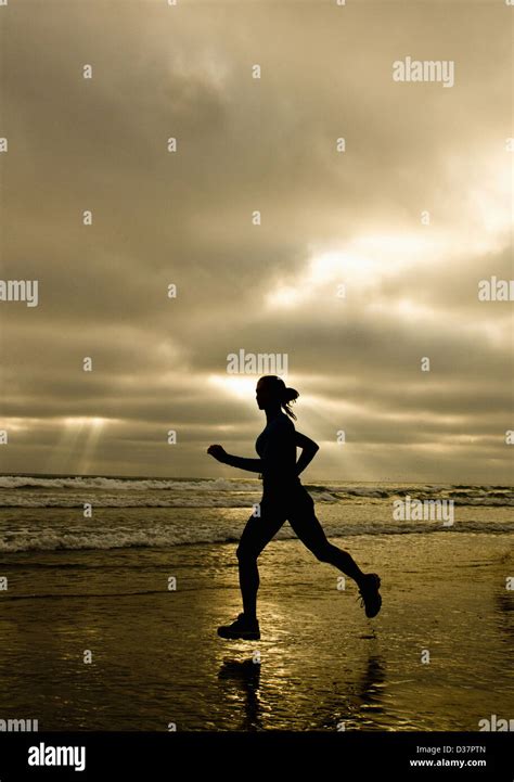 Lady Running 的图像结果