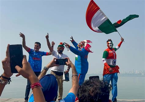 The Shami moments at Wankhede when Indians rose as one to seek glory