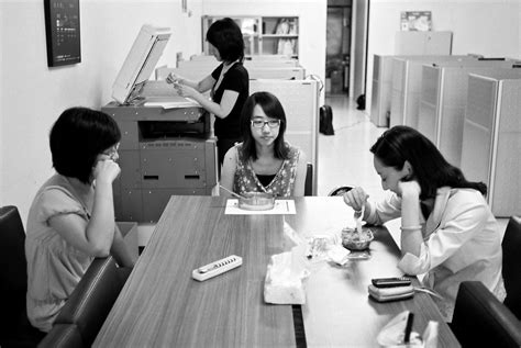 可怕的上班女郎 | 辦公室全都是上班女郎 | Tokuyama | Flickr