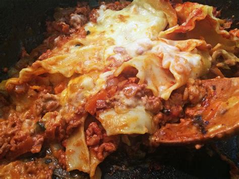 Cheesy One-Pan Lasagne Recipe - Mumslounge