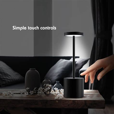 AuraLED Wireless Table Lamp – Tzumi®