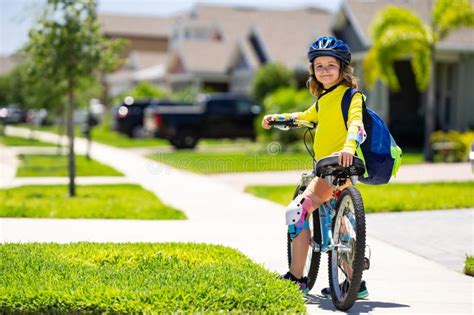 Kids Cycling 的图像结果