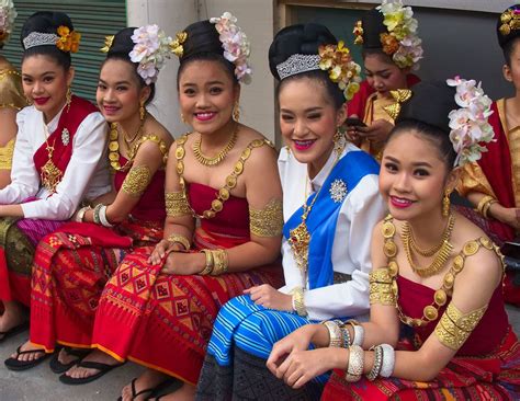 Thai Local People 的图像结果