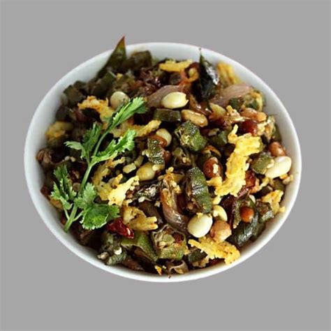 Benda kaya fry (Ladies Finger fry) - Bhagi's Vantillu