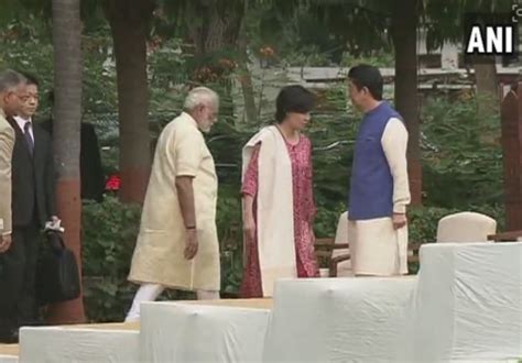 Shinzo Abe India visit Live: PM Modi, Shinzo Abe and his wife Akie Abe ...
