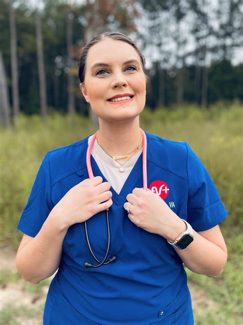 Kylie Lynn Ray on LinkedIn: In my Vet Med Era: 🐾 Kylie Ray, Veterinary Assistant! With this 🩺, I…
