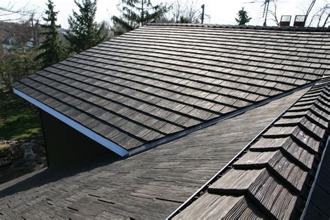 A Comprehensive Guide to Installing Rubber Roofing While Avoiding ...