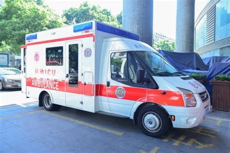 “移动ICU”救护车来了 途中可做紧急手术_大湘网_腾讯网