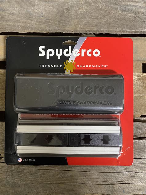 Spyderco Tri-Angle Sharpmaker arrived! You guys are a bad influence ...