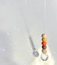 Sonnenfänger, Lichtfänger mit farbigen Holzperlen