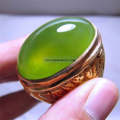 batu cincin berkilau