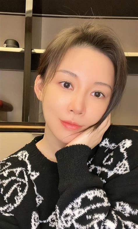 潘晓婷获“中国体育20年突破奖” 大方“表白”台球欲寻求新突破-星范圈