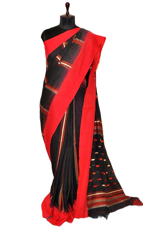 Matta Border with Fish Nakshi Woven Motif Soft Cotton Khaddar Saree in ...