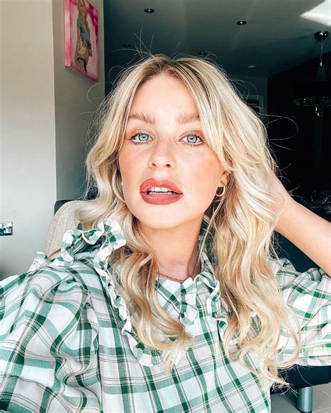 Jess Davies - Bio, Age, Height, Wiki, ???? | Models Biography