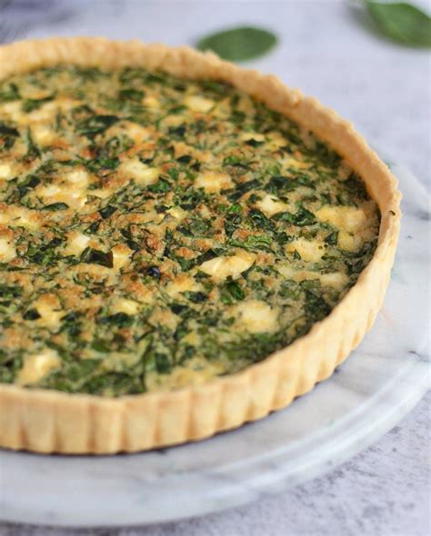 This easy Spinach and Feta Quiche Recipe is perfect for every meal of ...