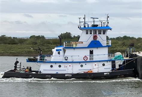 MISS BRAYLEE, Tug - Details and current position - MMSI 368260040 ...