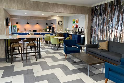 Wingate by Wyndham Uniontown | Uniontown, PA Hotels