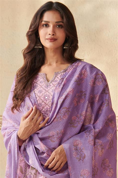 Buy Gauhar Zoha Sanganeri Dupatta Online | Farida Gupta – Farida Gupta ...