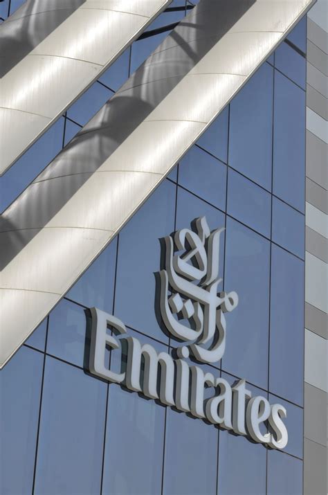 Graphics Building Signage 的图像结果