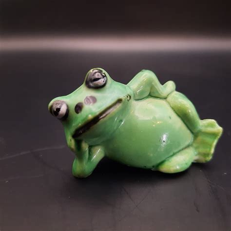 Sexy Animals – The World Around Ewe