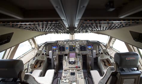 747 8 Cockpit