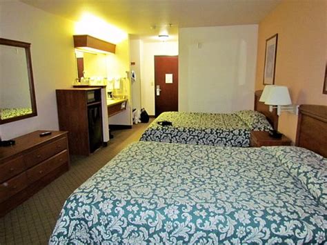 OMAK INN - Motel Reviews, Photos, Rate Comparison - Tripadvisor