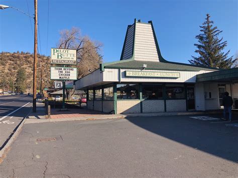 Pilot Butte Drive-in - Bend, OR | Review & What to Eat