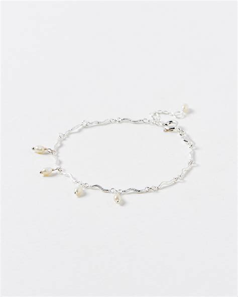 Nixie Pearl Charm Bracelet | Oliver Bonas
