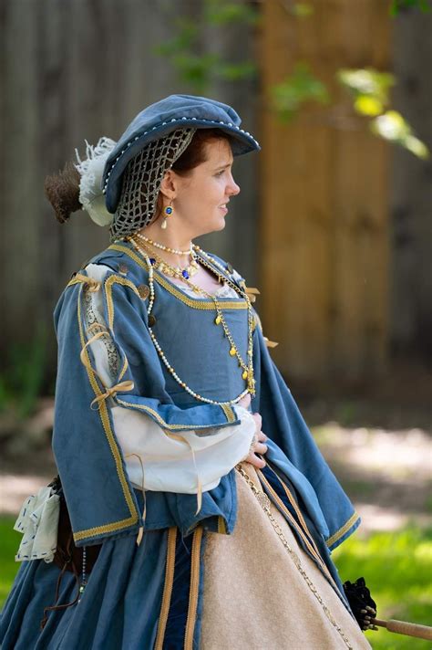 Pin by Darla Lynne Ingle on Inspirational historical gowns, hats ...