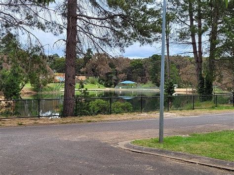 CRESWICK HOLIDAY PARK (Victoria) - Campground Reviews, Photos, Rate ...