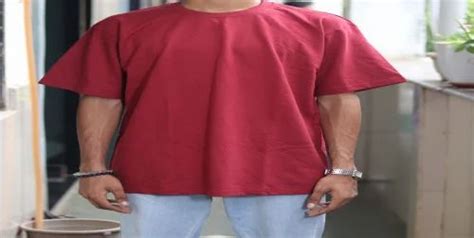 Mens Round Neck T Shirt - Men Round Neck T Shirt Manufacturer from Mumbai