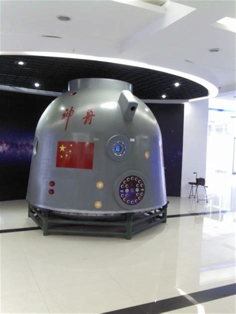 返回舱为什么返回舱这么热烧不坏降落伞