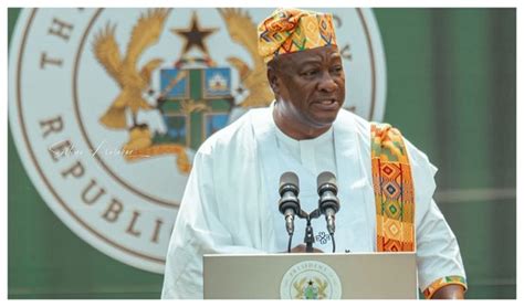 John Mahama sworn in as Ghana's president
