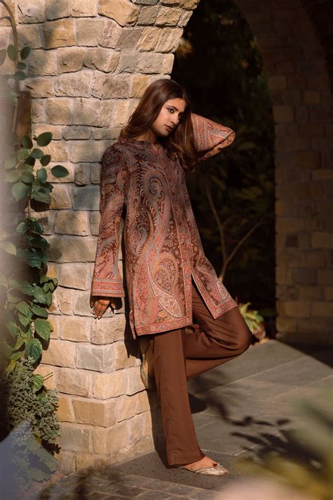 Brown Kaani Set: Style for Every Occasion – INCHING INDIA