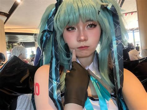 Chelle 🪷 | "My daughter sees men as little more than adornments. Her only real interest is in ...