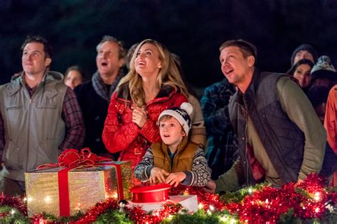 Laura's Miscellaneous Musings: Tonight's Movie: Miss Christmas (2017)