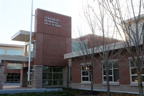 Tewksbury police, public schools collaborate to offer high school ...