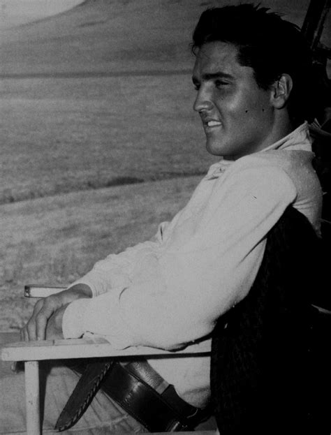 Thousand Oaks, CA (1960) | Elvis presley photos, Elvis presley pictures ...