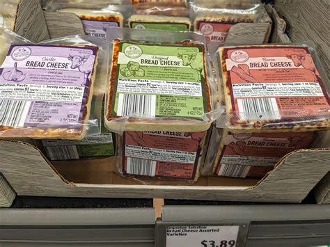 Bread cheeses: Garlic, original, and bacon. The first time I tried ...