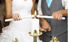 rito delle candele il rito delle candele una cerimonia nuziale romantica ed rito delle candele il rito delle candele una cerimonia nuziale romantica ed